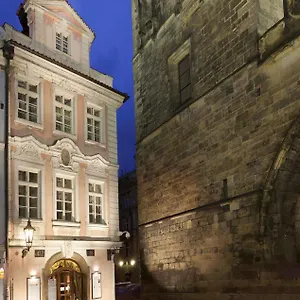 Otel Pod Vezi, Prag